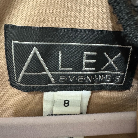 Alex Evenings Lace Tie Waist Midi Dress Pockets Size 8 - Picture 5 of 6